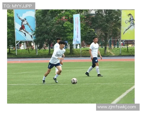 成都足球队的速度之道：如何在赛场上快速突破与反击